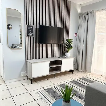 Modern 1 Bedroom Flat In Bloemfontein Exterior photo