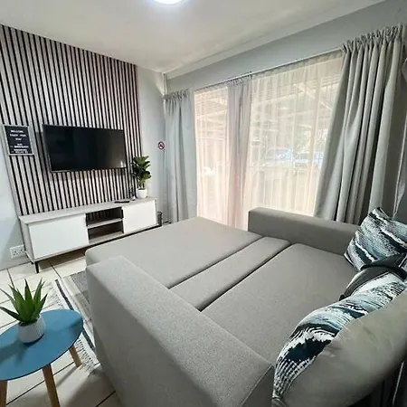 Modern 1 Bedroom Flat In Bloemfontein Exterior photo