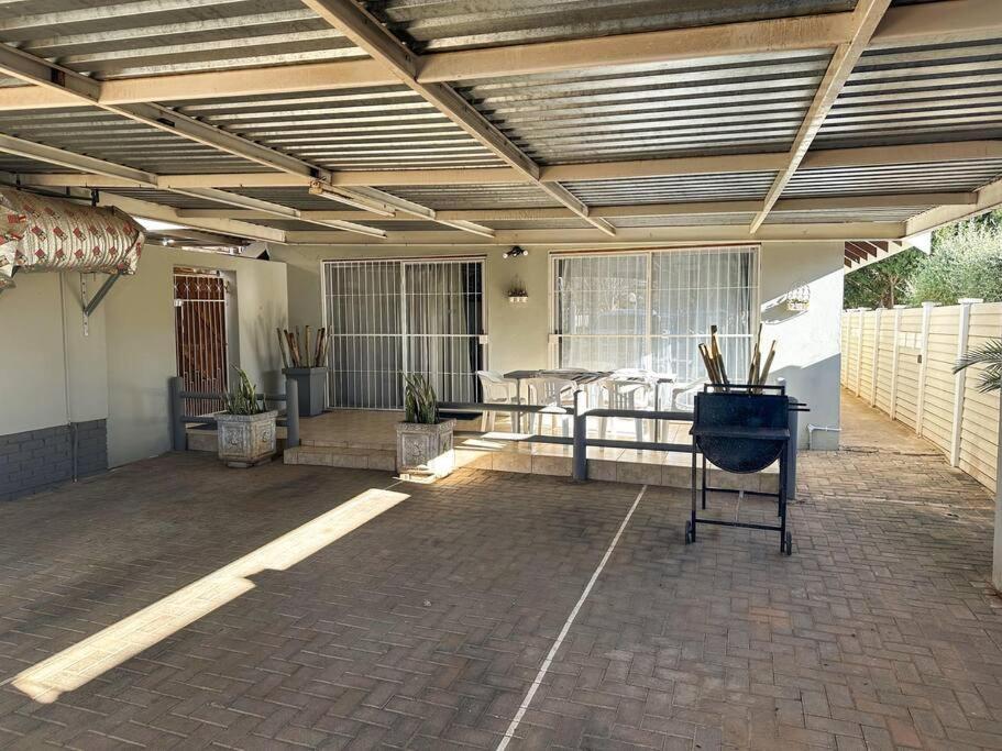Modern 1 Bedroom Flat In Appartement *