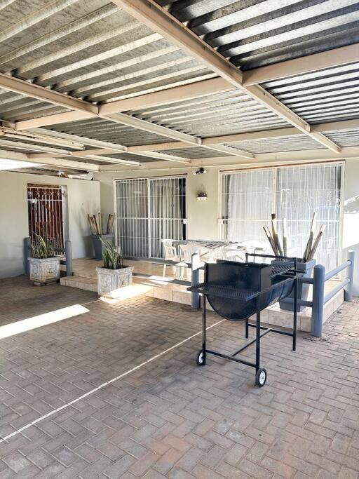 Modern 1 Bedroom Flat In Bloemfontein