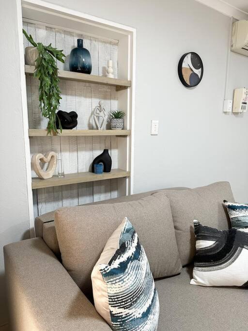 Modern 1 Bedroom Flat In